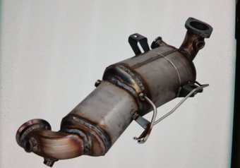 Replacement diesel particulate filter and exhaust assembly