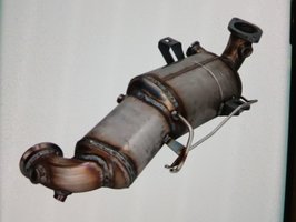Replacement diesel particulate filter and exhaust assembly